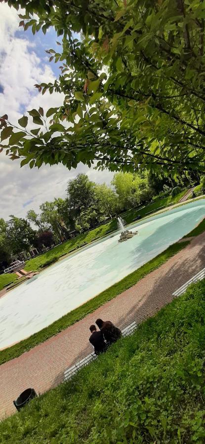 Appartamento Квартира Двохкімнатна Фонтан Kam'janec'-Podil's'kyj Esterno foto