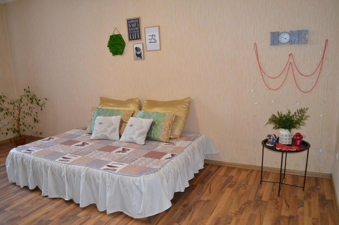 Appartamento Квартира Двохкімнатна Фонтан Kam'janec'-Podil's'kyj Esterno foto